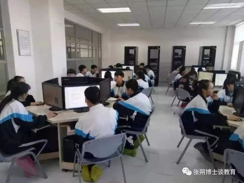 計(jì)算機(jī)類專業(yè)與計(jì)算機(jī)技術(shù)培訓(xùn) 核心區(qū)別與職業(yè)路徑解析